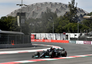 Hamilton verrast door snelheid in kwalificatie: 'Geen idee wat er gebeurde'