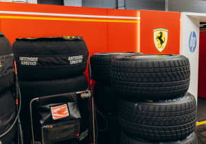 De overstap van Lewis Hamilton naar Ferrari zorgt voor opschudding in de Formule 1