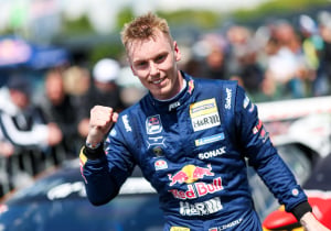 Engstler dolblij na lastige poleronde voor 24h Nürburgring: "Alsof ik zeep op mijn banden had"