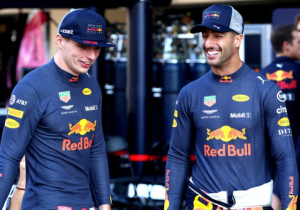 Damon Hill: 'Ricciardo kon voorkeurspositie Verstappen niet verkroppen'