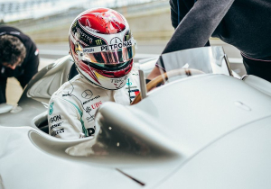 GALLERY: Hamilton gets his hands on classic Mercedes F1 cars