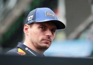 Verstappen vreest hobbelig asfalt in Austin: 'Nieuwe wervelkolom bestellen'