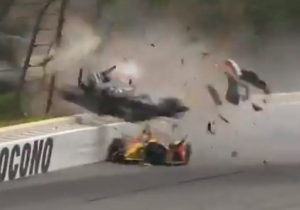 IndyCar-coureur Robert Wickens zwaargewond na bizarre crash