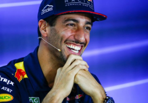 'McLaren biedt enorm bedrag voor Daniel Ricciardo'