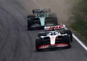 Schumacher verliest veel tijd en posities door probleem met pitstop-krik