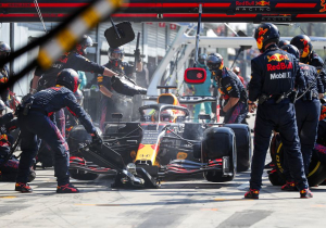 Verstappen pit stop blunder that led to Hamilton crash revealed as "human error"