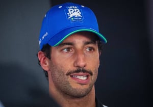 Hilarious video emerges of Daniel Ricciardo insulting F1 rivals in Italian