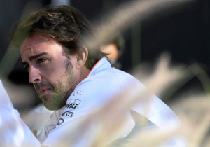 Irritaties bij Fernando Alonso: "Ik verwacht een grote verandering in ons team"