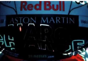 IN BEELD: Dit is de nieuwe helm van Max Verstappen voor 2020