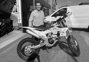 Nederlandse motorcoureur Albert Pos (54) om het leven gekomen tijdens internationale wedstrijd