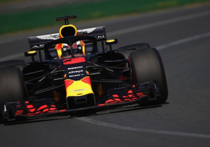 Ricciardo kan weer lachen: "Dit voelt als een kleine overwinning"