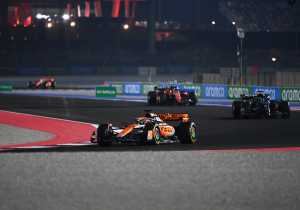 Piastri in de wolken na overwinning in Qatar: 'Safety Car was mijn vriend vandaag'