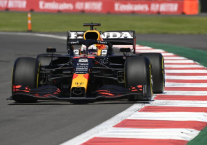 Coulthard prijst actie 'wereldkampioen waardige' Verstappen: "Een van de moves van het jaar"