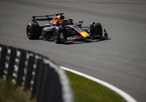 De definitieve startopstelling voor de Dutch Grand Prix na uitgedeelde striaf door FIA