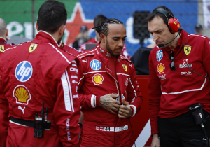 La EXTRAÑA petición de Ferrari para que Hamilton mejore