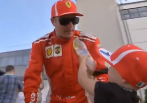 VIDEO: Robin Räikkönen viert podiumplaats van vader Kimi in stijl