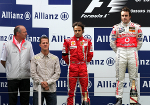 Fernando Alonso, ATACADO por estrella de Ferrari