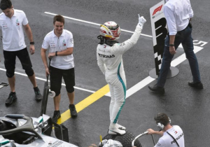 Grand Prix Hongarije: Winst voor Hamilton, Verstappen valt uit