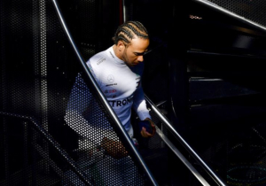Hamilton naar Ferrari? 'Als ze een winnende auto hebben kan het gebeuren'