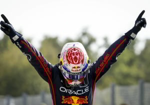 Verstappen domineert en wint op Monza bij opmerkelijke beslissing McLaren