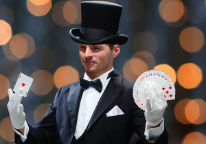 Verstappen compared to famous MAGICIAN by two former F1 drivers