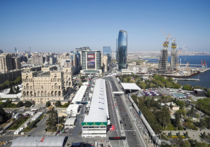 Rosberg noemt muur van pitstraat Baku City Circuit levensgevaarlijk