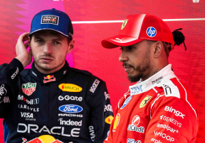 Hamilton wijst naar gevecht met Verstappen: 'Mooiste is om een andere kampioen in te halen"