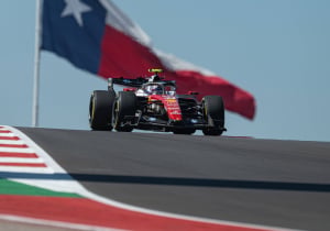 Hamilton snelste in laatste training, Verstappen tweede ondanks geklaag en raar moment