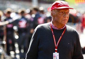 Bernie Ecclestone: 'Lauda keert zeer binnenkort al terug in paddock'