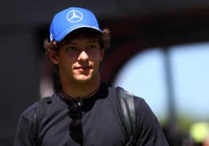 Antonelli verslaat Hamilton op Silverstone: "Het momentum is daar"