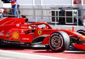 Nieuwe motor voor Räikkönen na problemen in tweede vrije training