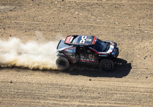 Dakar 2025: Henk Lategan verliest leiding in klassement, allereerste zege voor Dacia