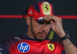 Villeneuve genoot van gevecht tussen Ferrari's, maar: "Het verpestte de race van Ferrari"