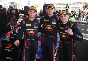 Verstappen.com Racing verliest zege in Valencia na uitgedeelde straf