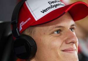 Schumacher hoopt komend seizoen te leren van de F1: 'Komt nu dicht in de buurt van mijn droom'