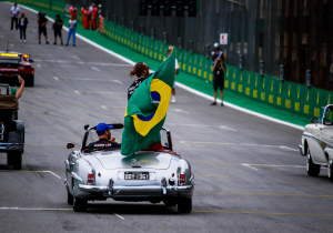 Hamilton car set for SEVEN FIGURE sale before Vegas GP