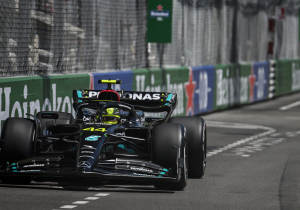 FIA bestraft snelheidsovertredingen van Hamilton, Zhou en Sargeant