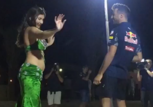 VIDEO: Ricciardo's hips don't lie