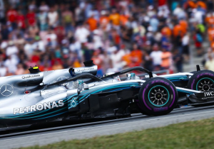 Hamilton insists Mercedes silver switch will 'make no difference' to equality push