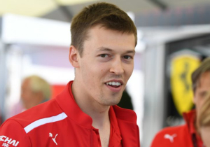 Daniil Kvyat kruipt al in Abu Dhabi achter stuur Toro Rosso