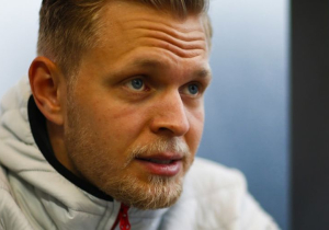 Magnussen baalt: 'Regels brandstof moeten anders, voel me een oud omaatje'