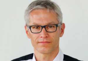 Aston Martin on F1 title track with Krack - Whitmarsh