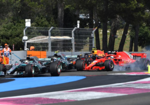 Lewis Hamilton: 'Straf voor Vettel slechts een tik op de vingers'