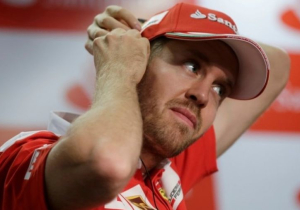 Vettel: "Op dit moment heeft Mercedes de beste papieren"