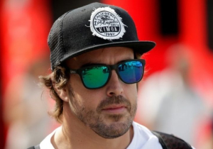 Alonso doet opmerkelijke uitspraak: "Ik ben enorm blij bij McLaren, misschien teken ik voor vijf jaar bij"