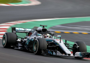 Lewis Hamilton: 'De sport gaat de verkeerde kant op'
