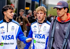Lindblad prijst pure race-instelling Verstappen: "Dat fascineert me"