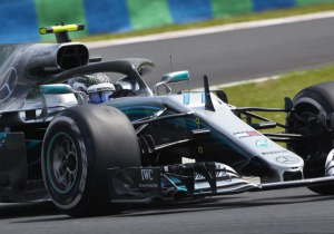 Mercedes proving 'difficult to drive'