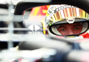 VIDEO: Verstappen trapt lol in Porsche op Hungaroring