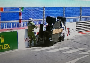 Eerste safety car op de baan na crash Wehrlein